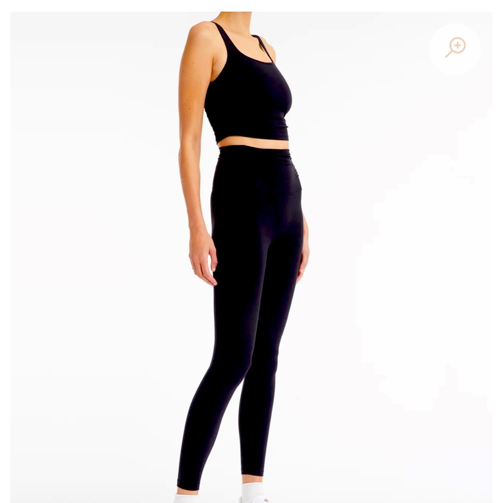 BNWT NYLORA SEAMLESS LEGGINGS LASER CUT DETAIL XS BLACK